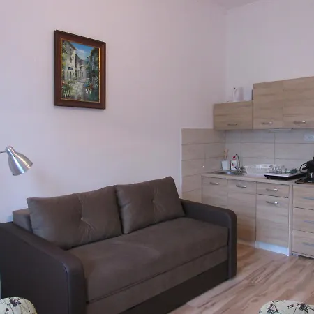 Lizy Apartman
