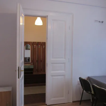 Lizy Apartman